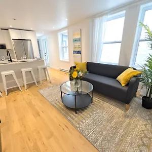 gorgeous-renovated-3-bedr-downtown-2mins-to-metro.hotels-in-montreal.org/